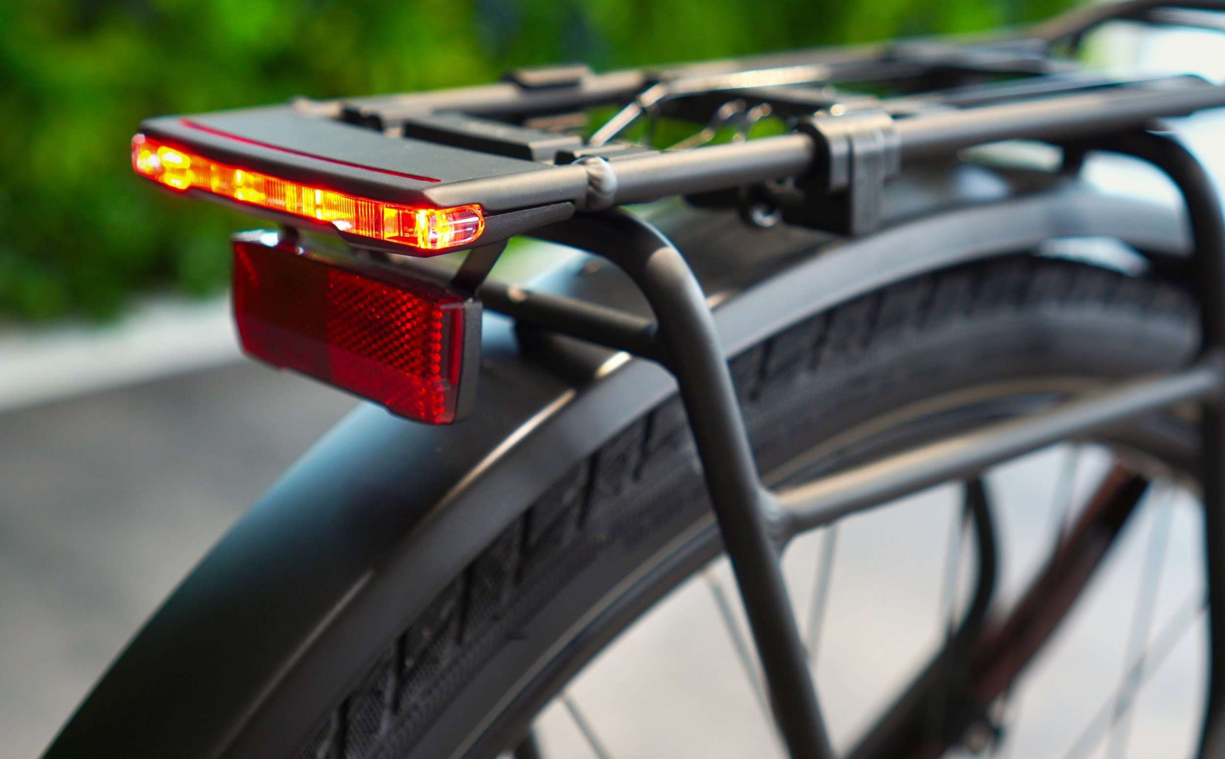 LIQBike Comfort Bosch Active Line Plus 545Wh Freilauf LIQBike Comfort Bosch Active Line Plus 545Wh Freilauf Wave Details