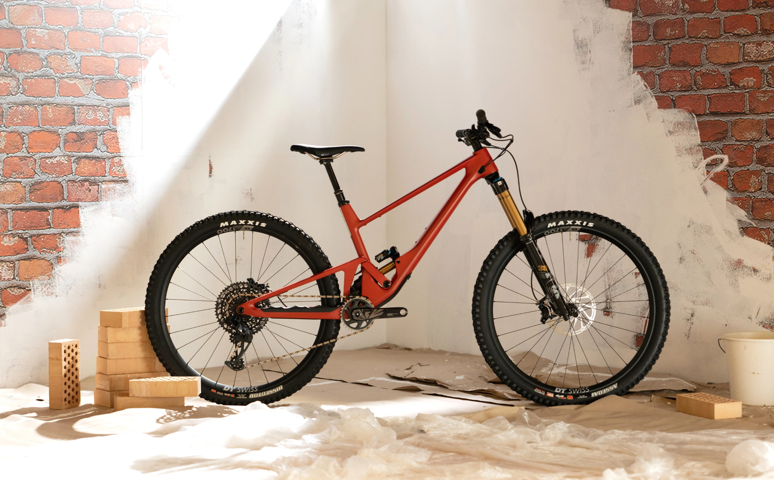 SCOR 4060 LT Carbon Frameset SCOR 4060 LT Carbon Frameset Fox Float X2 salsalito Studio Backsteine