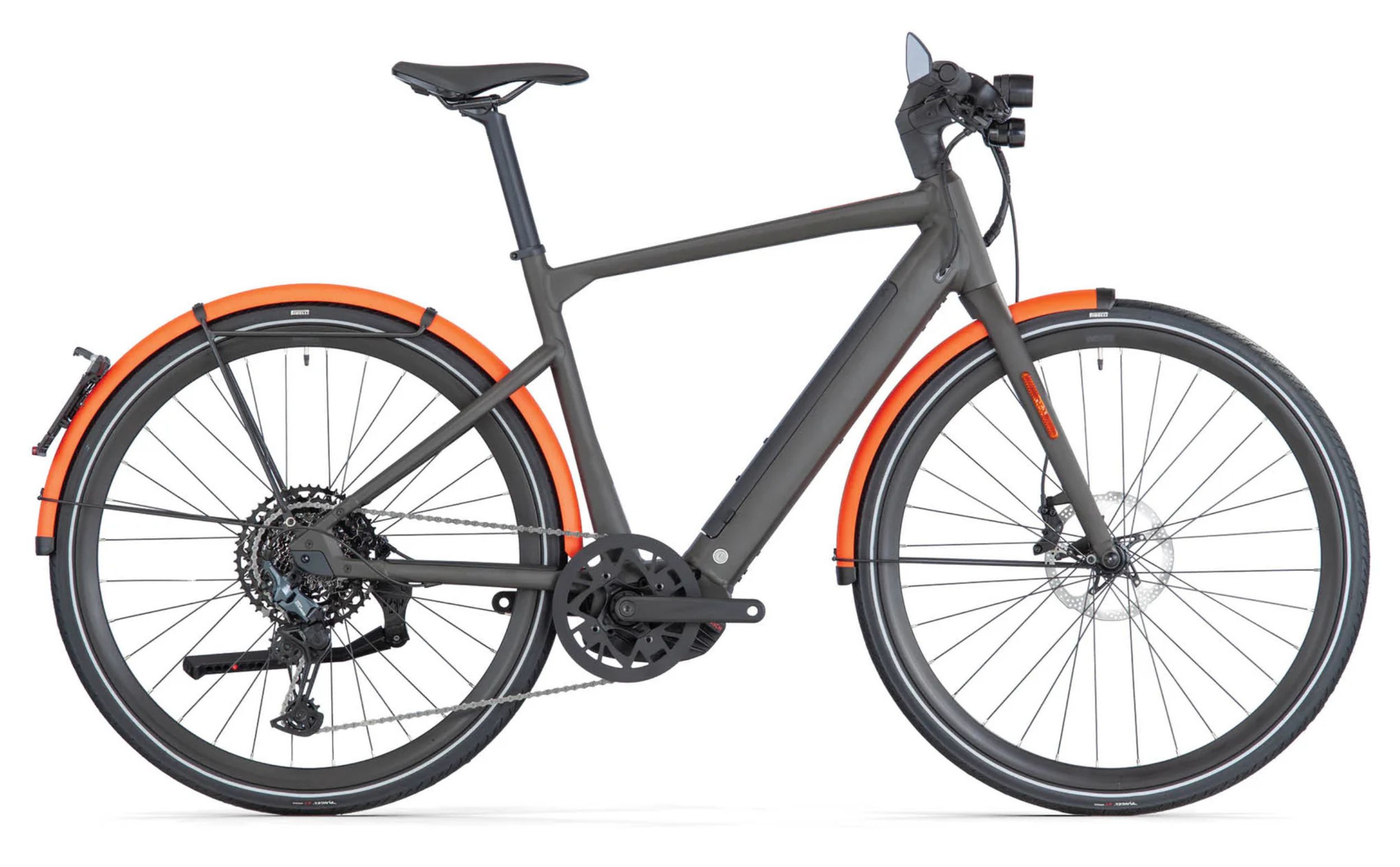 BMC 257 AMP AL Speed ONE Prestaties Lijnsnelheid 45 km/u 625Wh BMC 257 AMP AL Speed One Diamant anthrazit mit orangenen Schutzblechen Seitenansicht rechts