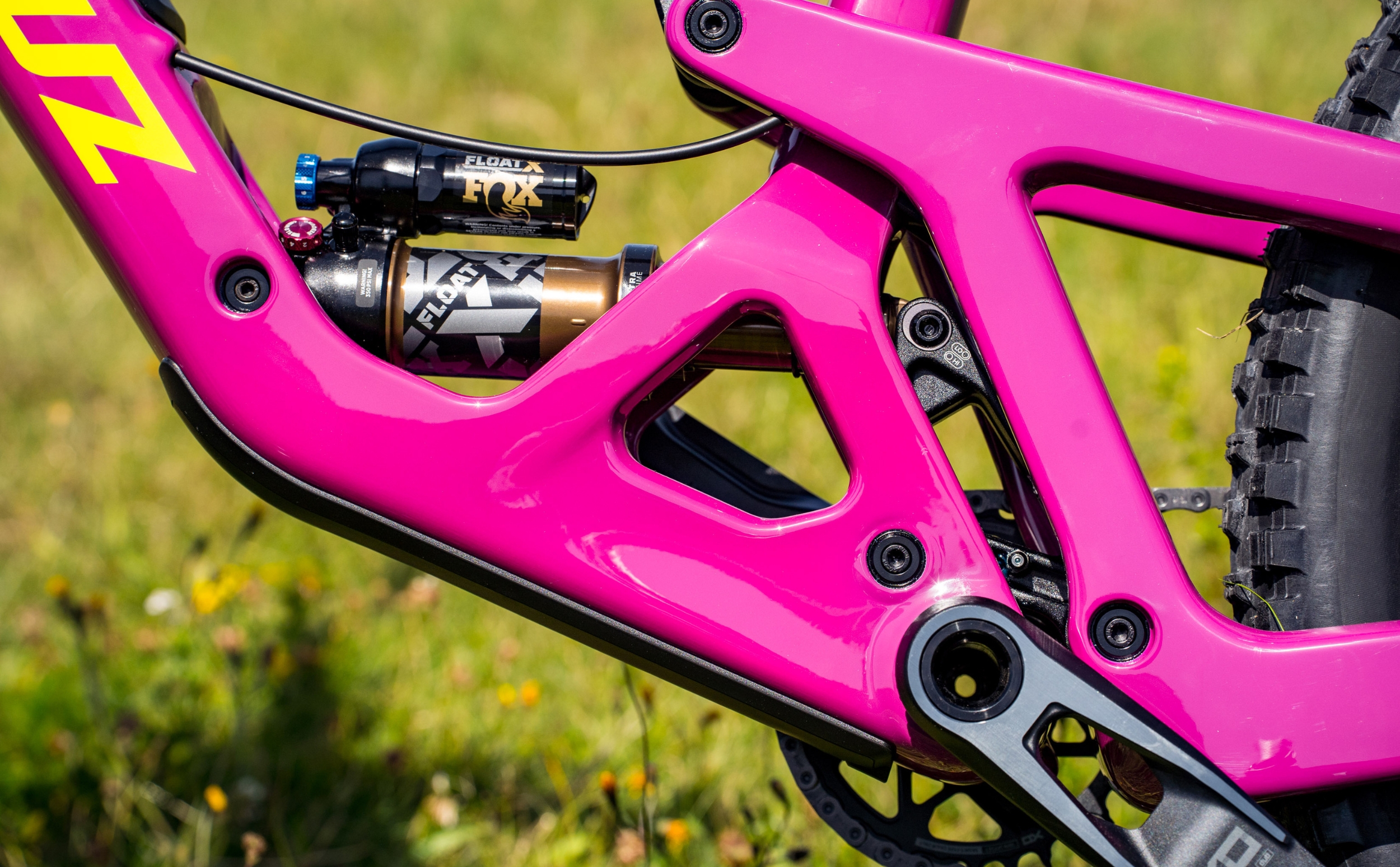 Santa Cruz Bronson 5 R-Kit Carbon C Kalimotxo Santa Cruz Bronson 5 R-Kit Carbon C Kalimotxo Details