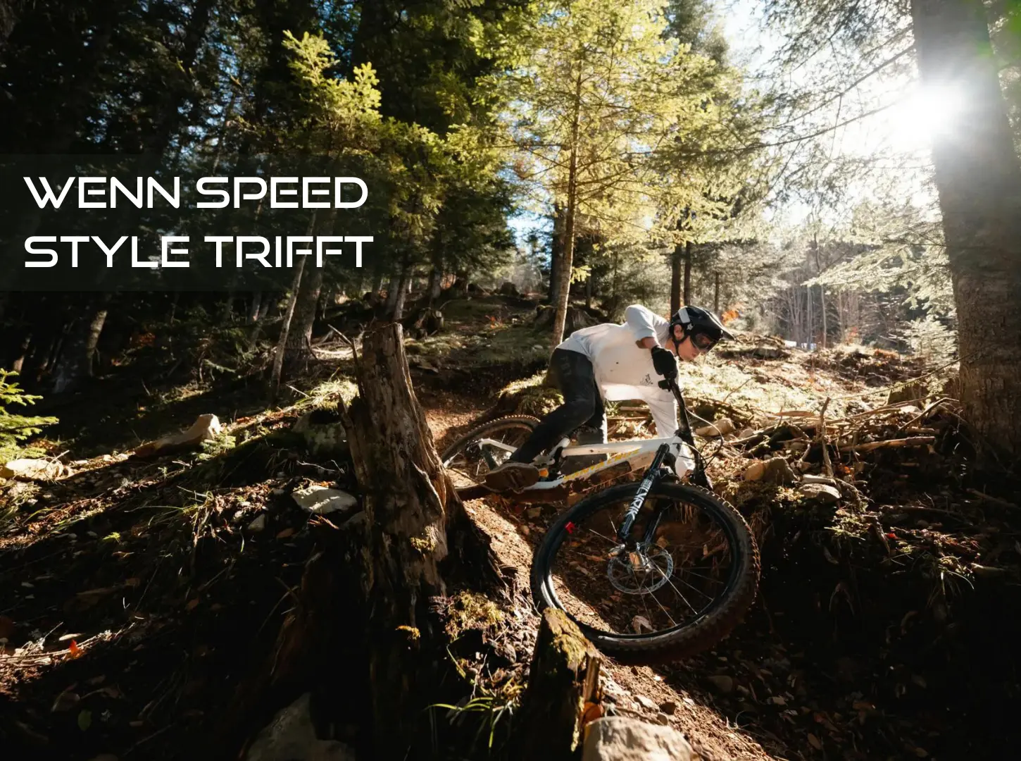 Santa Cruz Bronson 4 Santa Cruz Bronson auf einem Trail im Wald in Action